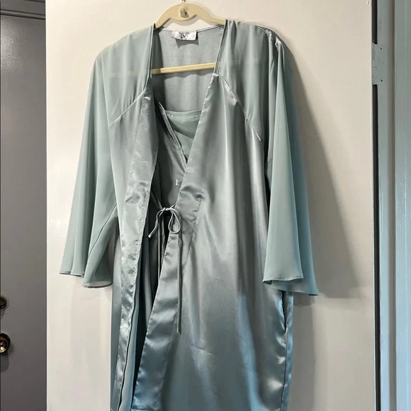 Valentino Intimo Green Satin Chiffon 2 Pc Chemise and Robe. NWOT vintage. - Picture 8 of 13